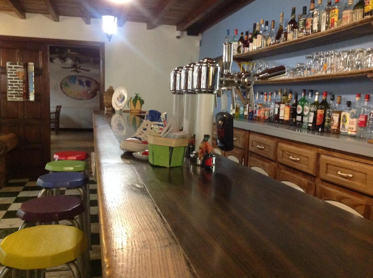 Auberge De L'Arc En Ciel Fauquembergues ภายนอก รูปภาพ
