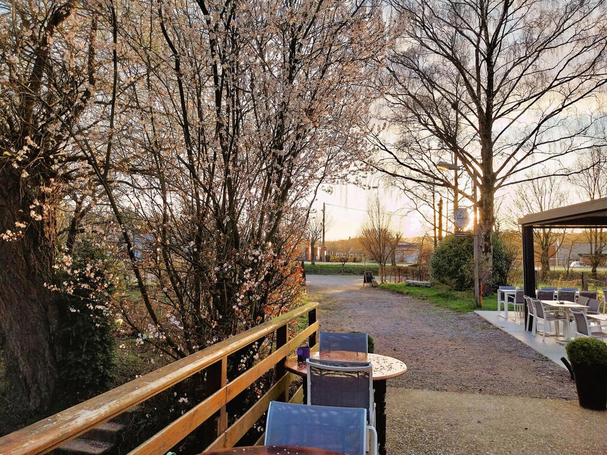 Auberge De L'Arc En Ciel Fauquembergues ภายนอก รูปภาพ
