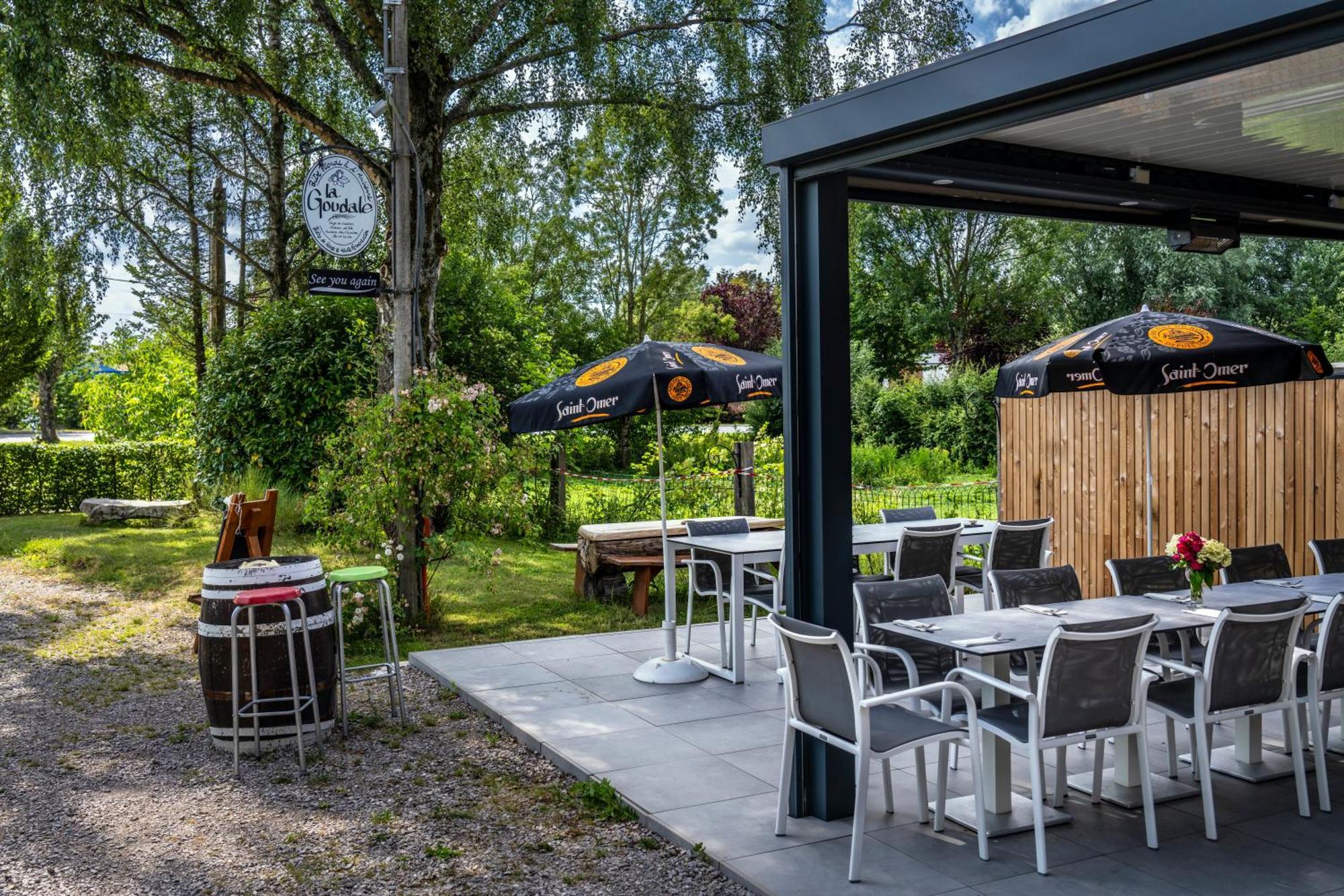 Auberge De L'Arc En Ciel Fauquembergues ภายนอก รูปภาพ