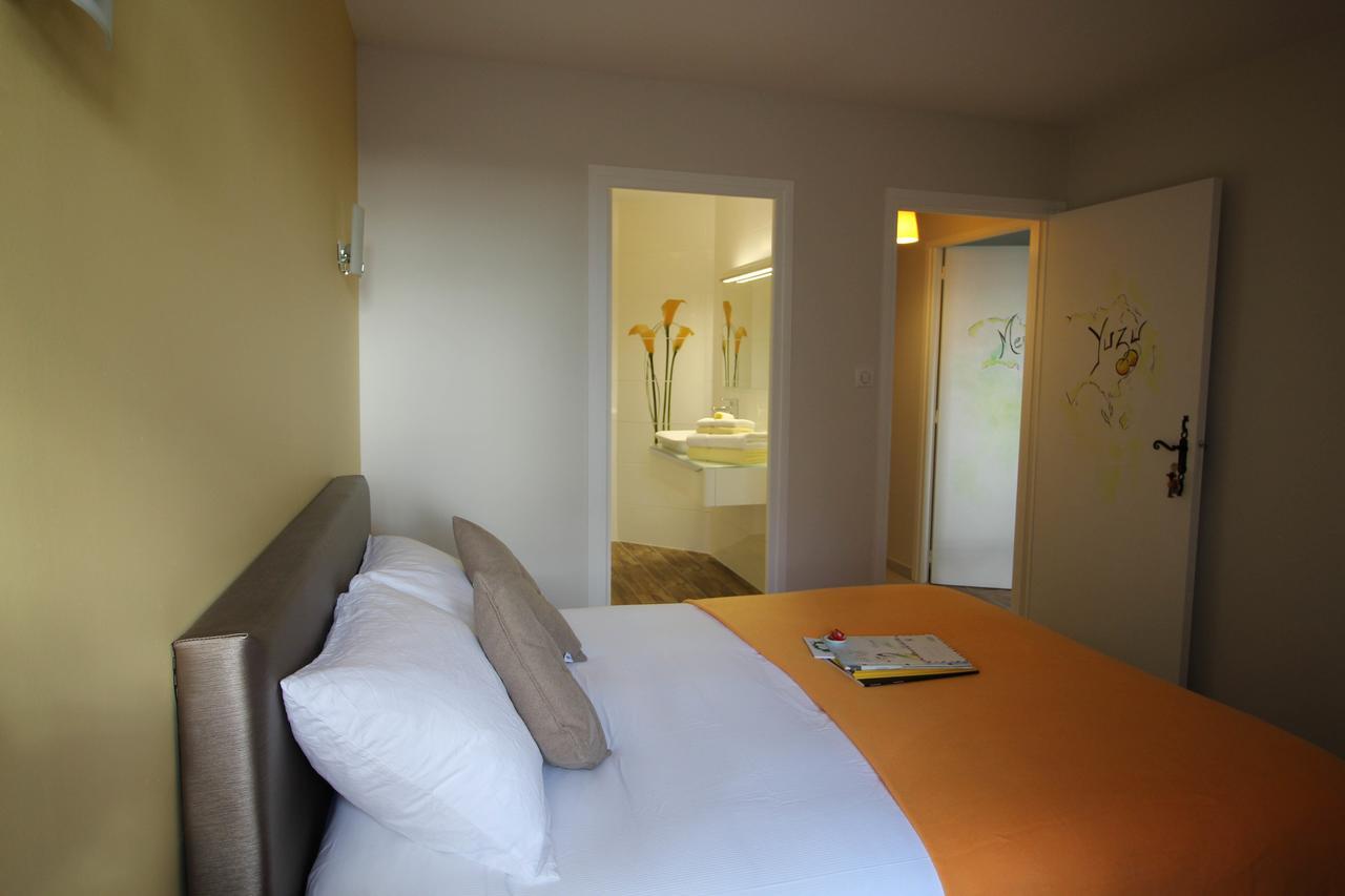 Auberge De L'Arc En Ciel Fauquembergues ภายนอก รูปภาพ